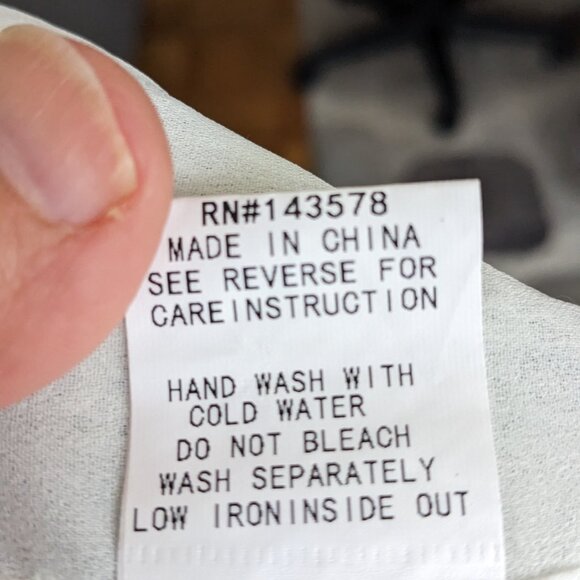 Hot and Delicious cropped sequin top NWOT - Picture 6 of 12